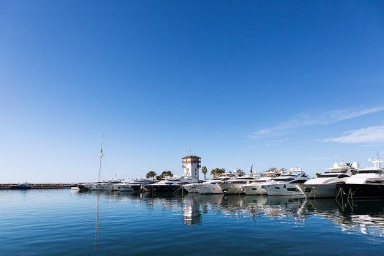 Marina w Puerto Portals