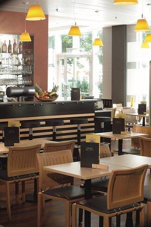 Bistro Eau la la