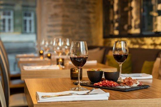 OTTO's Wine & Tapas Bar