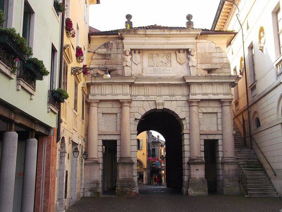 Dojona Gate
