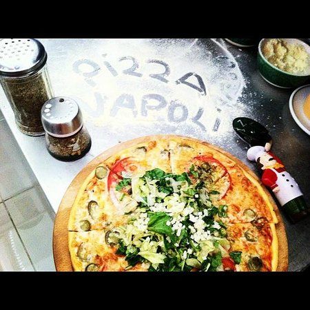 Pizza Napoli