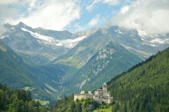 Taufers Castle