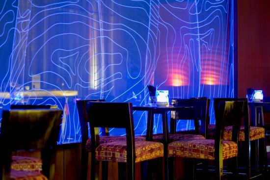Glo Cocktail Bar