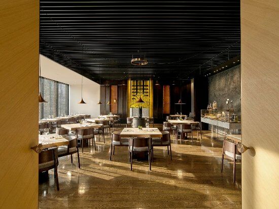 PHÉNIX eatery & bar